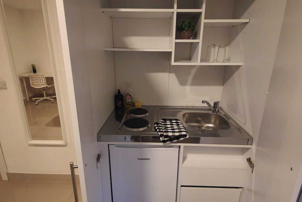 Leeds 3 Bed En-suites Apartment Retreat- Sleeps 9