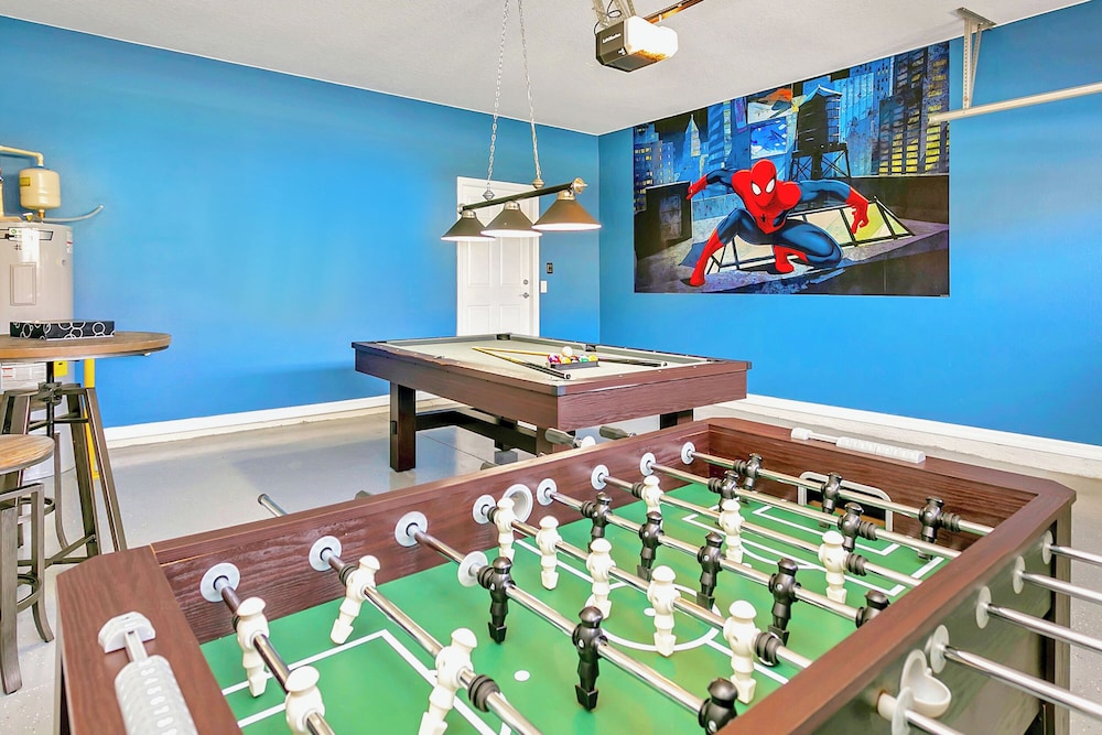 Upstay - Theater Games Sleeps 16 Pool
