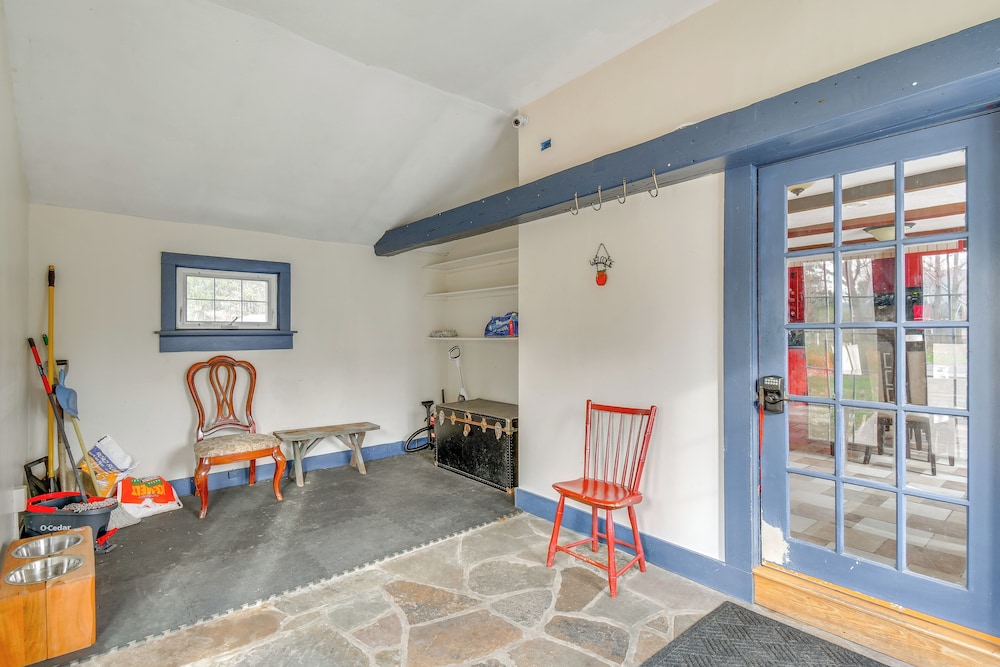 5 Mi to Lake Ontario: Mexico Home w/ Seasonal Pool