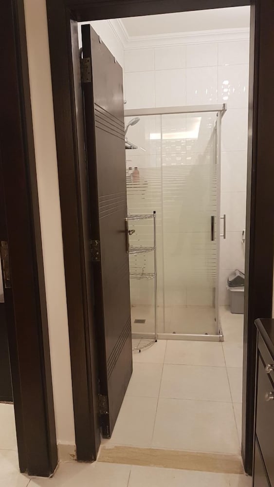 1 New Bedroom Apartment on Airport Road