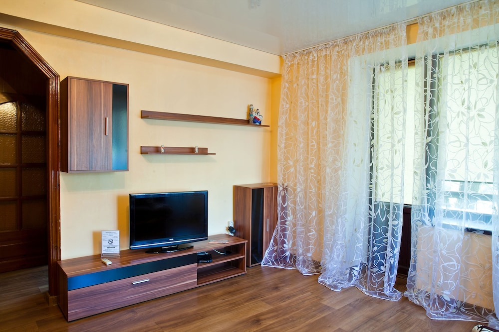 Lessor Apartments