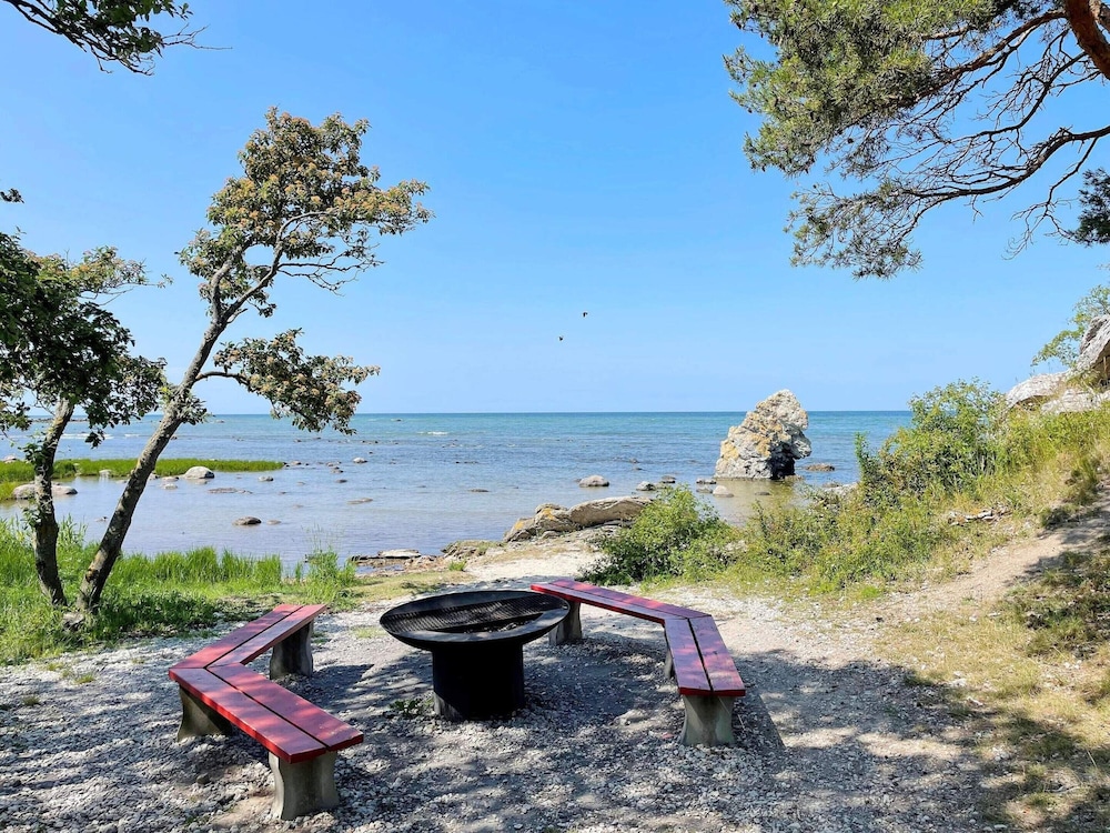 Seaside Apartment Near Visby Promenade