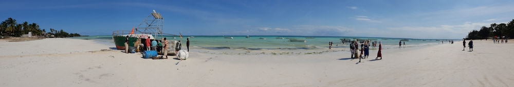 Ocean Breeze Lodge