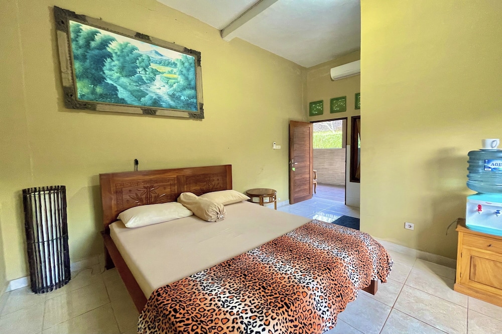 Mongan Homestay Beside The Belulang Hot Spring