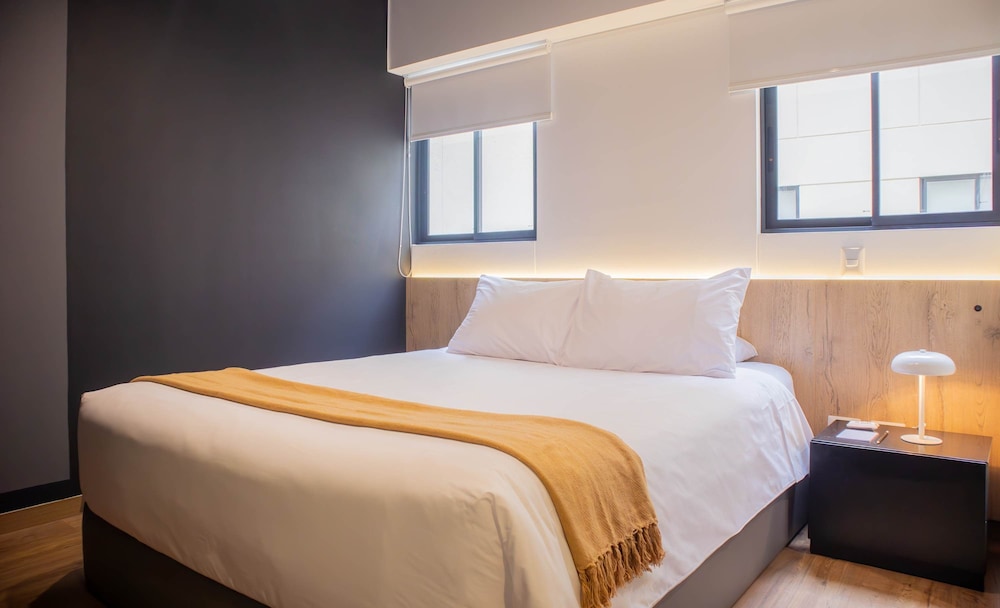 w Cozy 1BR w Balcony Near Kennedy Park