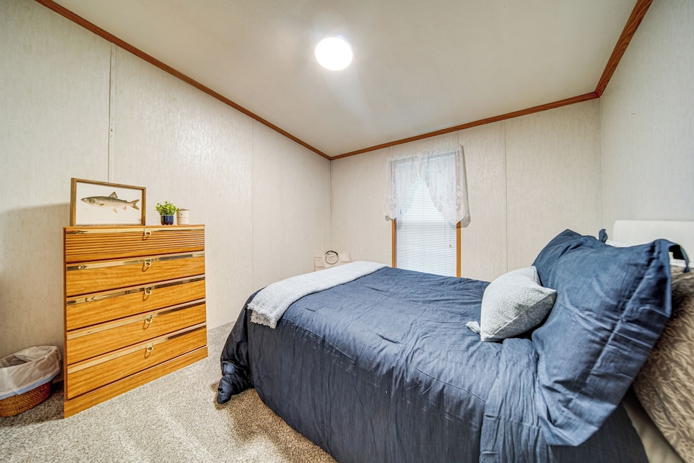 1 Mi to Lake Access: Erie Home w/ Private Backyard