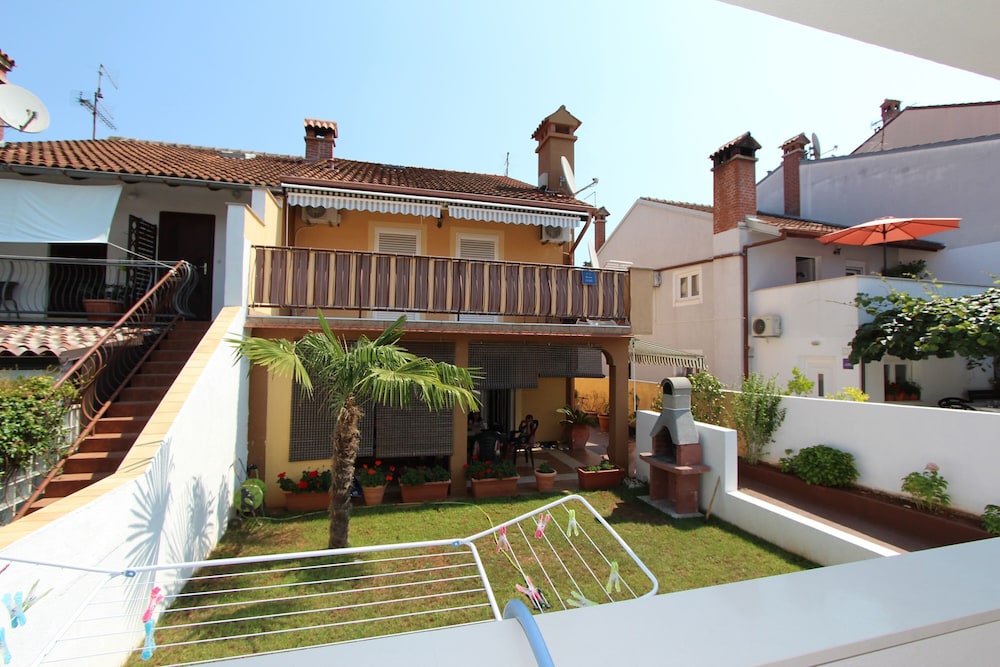 Guest House Mafi view 3
