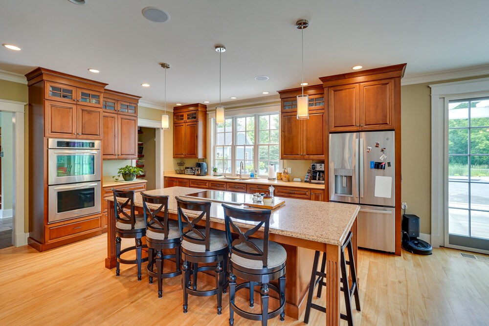 Stockbridge Retreat w/ Pool & Hot Tub!