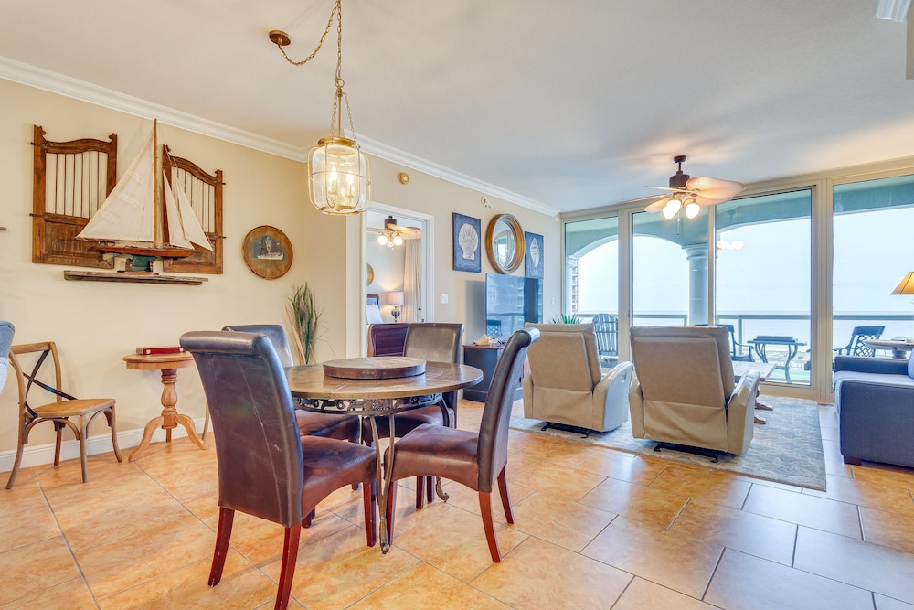 Pensacola Beach Retreat w/ Direct Beach Access!