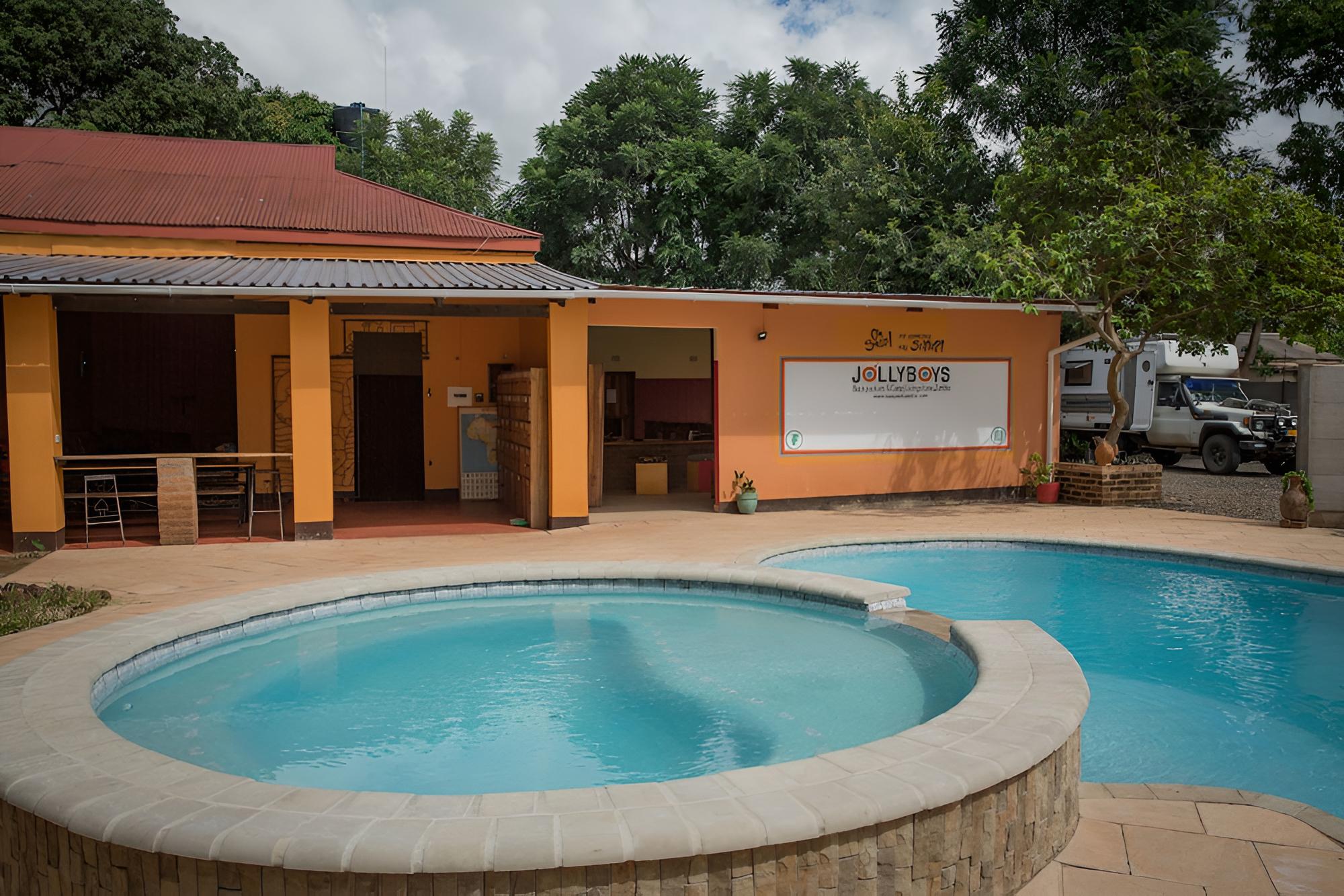 Jollyboys Camp - Hostel