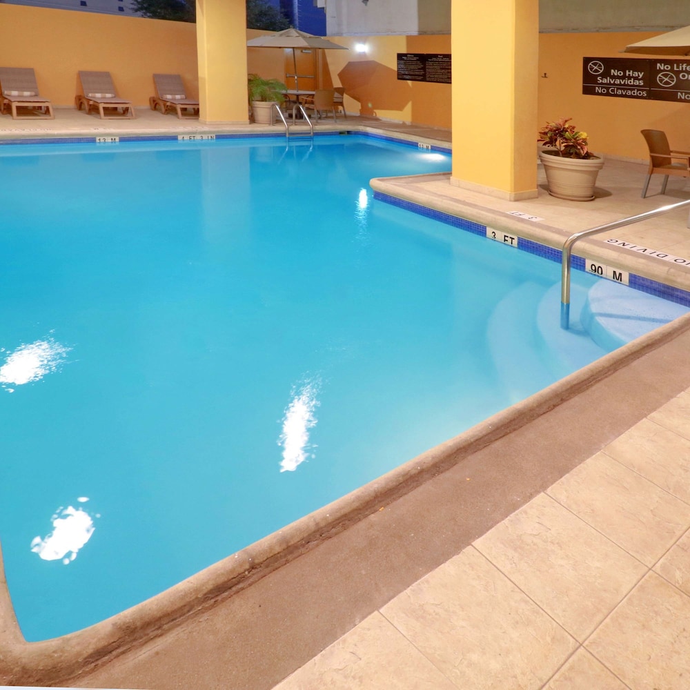Reynosa Vacations - Hampton Inn by Hilton Reynosa/Zona Industrial - Property Image 4