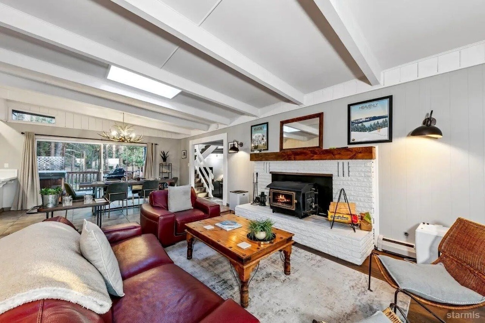3748 Terrace Drive 5 Bedroom Home