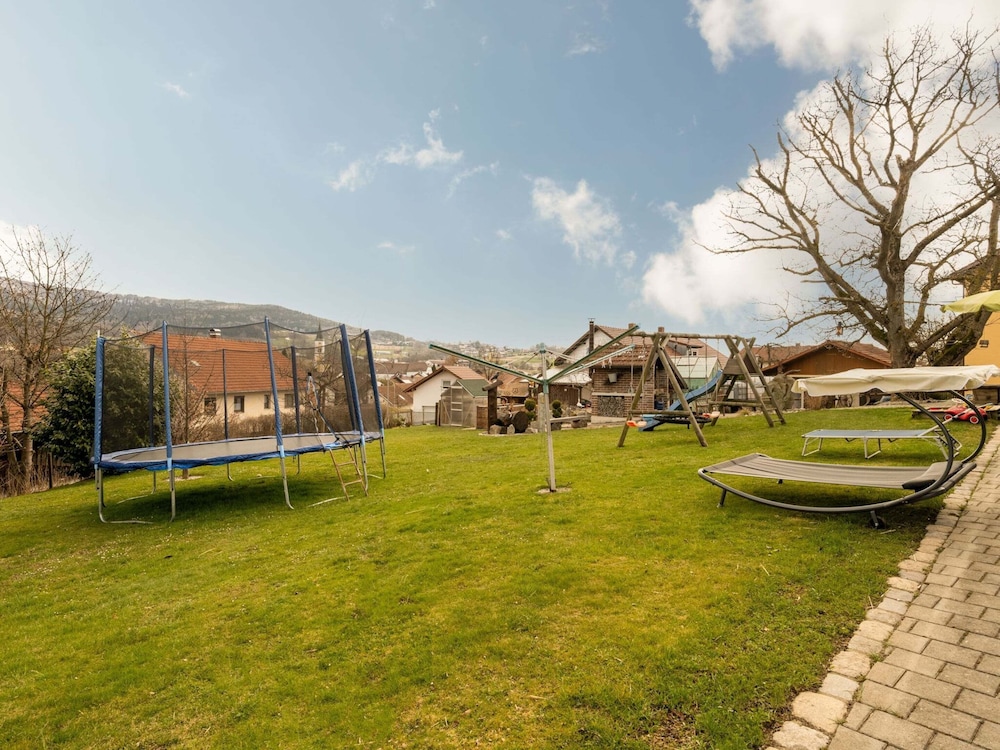 Apartment in Gleissenberg With Garden & BBQ