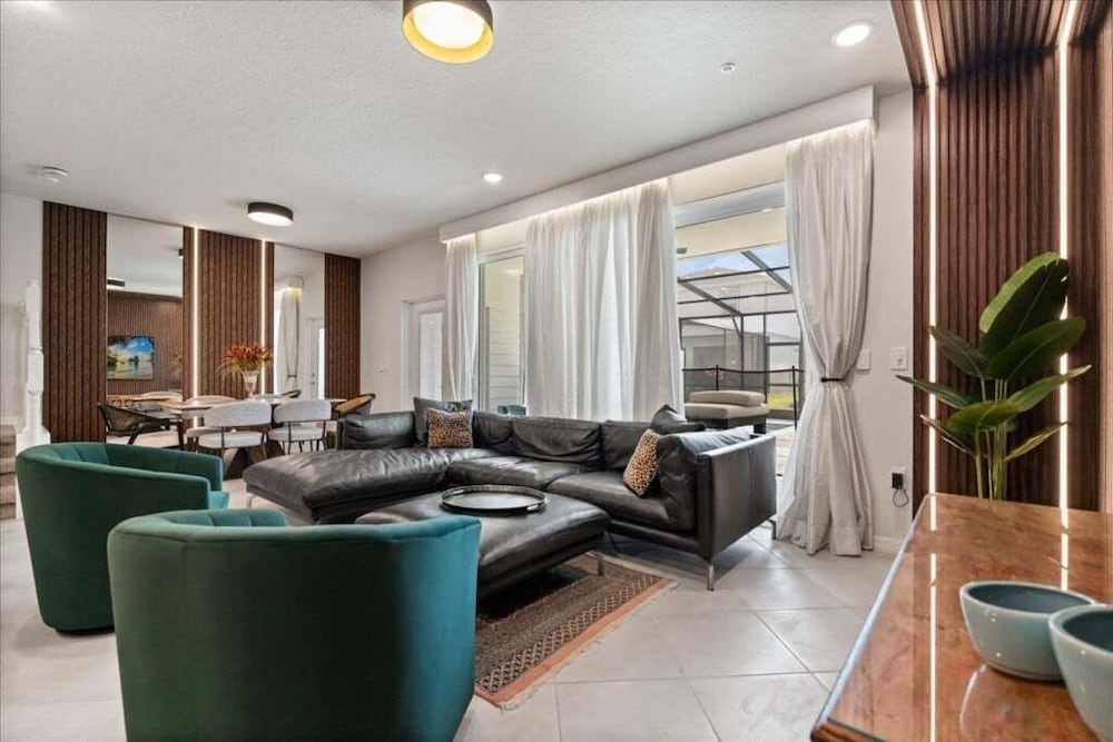 Stunning Resort Beautiful 5 Bed With Private Pool 5 Bedroom Townhouse
