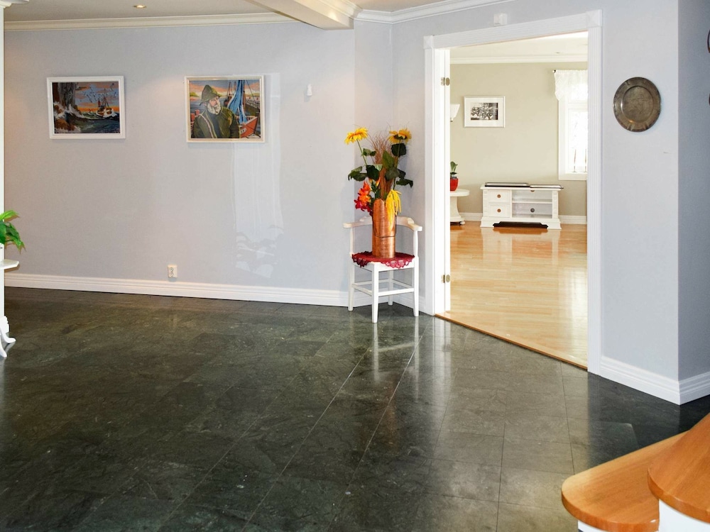 Holiday Home in Ballstad view 4