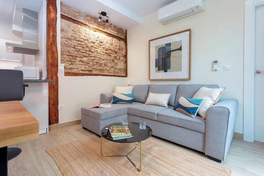 Sophisticated House With Terrace. Plaza del Realejo