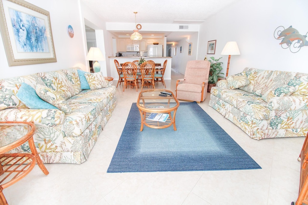 Smyrna Beach Club 818b