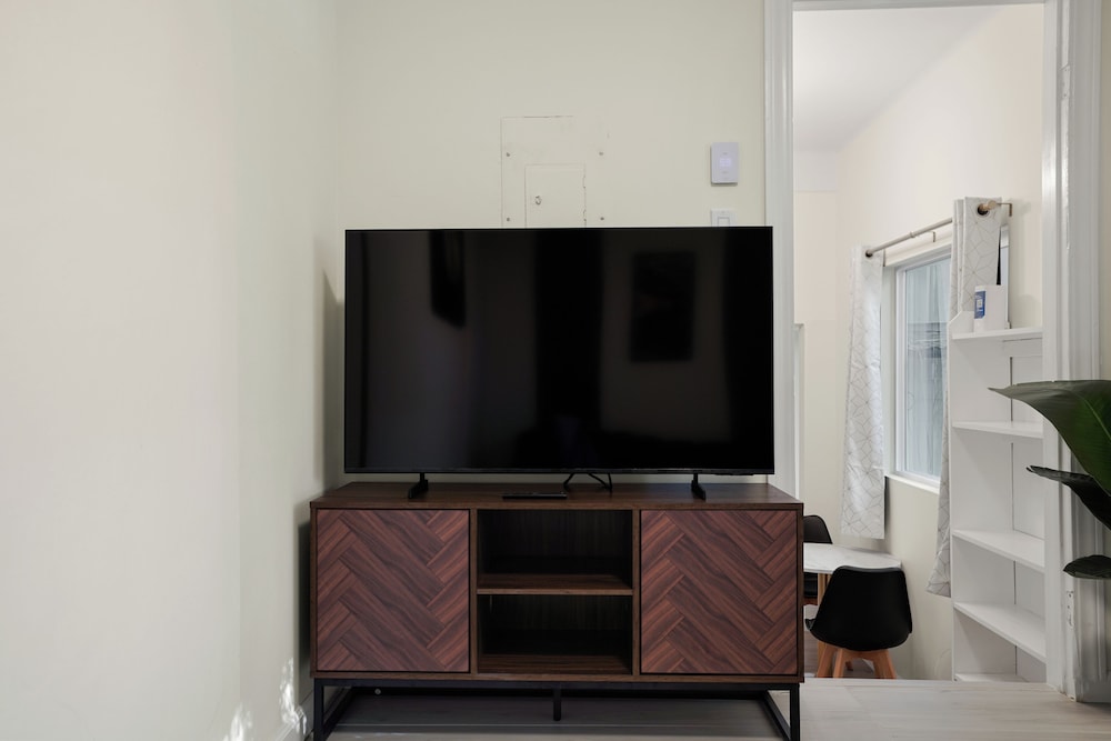 Cozy Private Rooms near SF Transpo