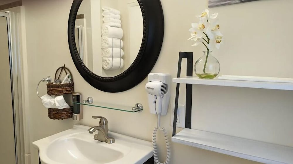 Amherst Inn