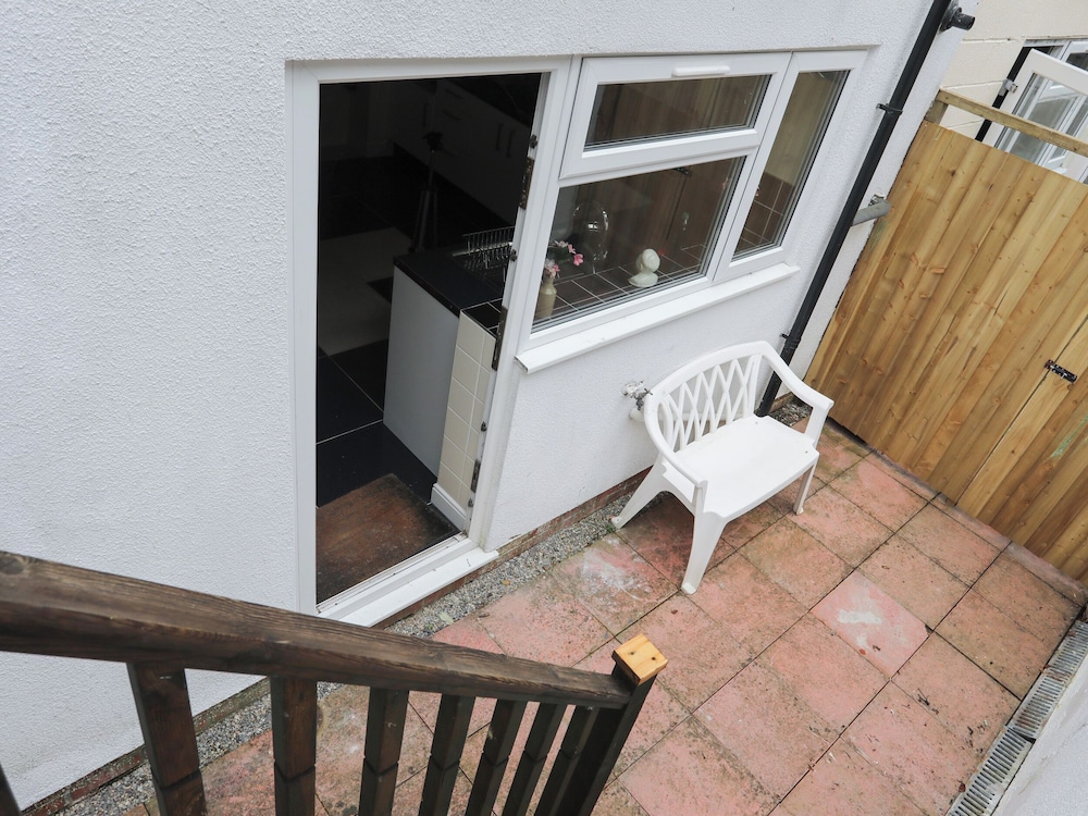 42 Hyfrydle Road