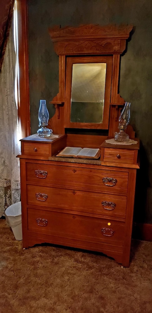 Historic Philip Houston House - Property Image 10