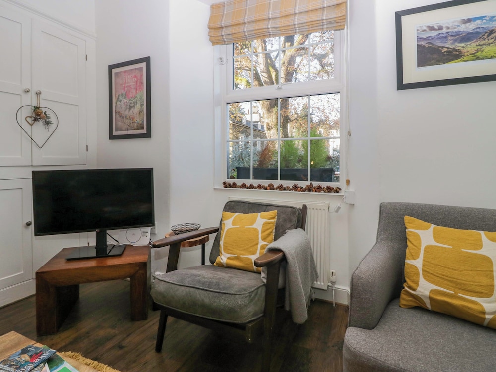 Acorn Cottage