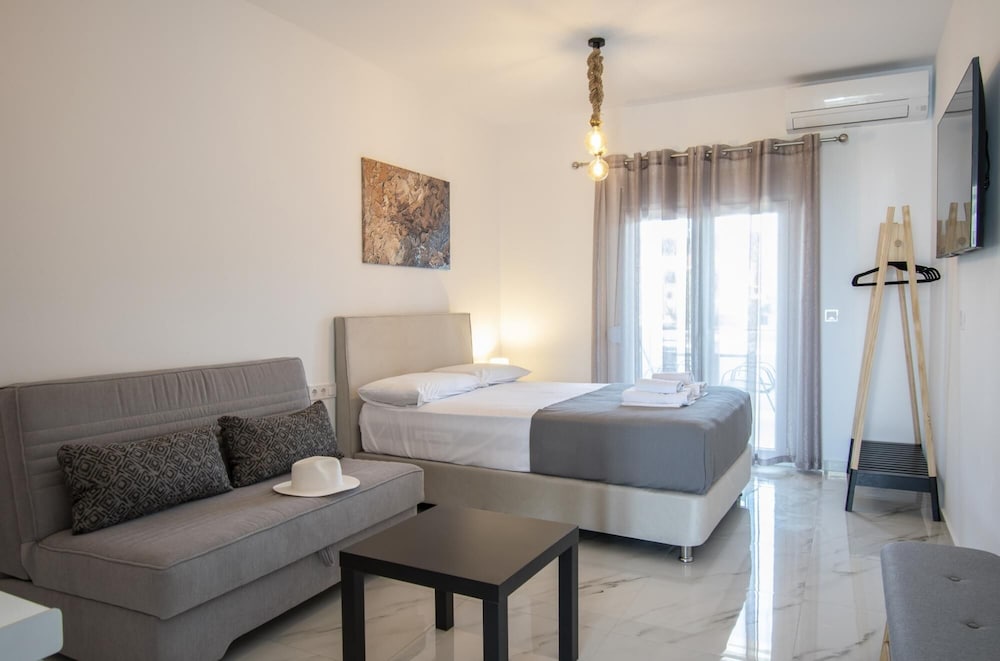 Nikiti Central Suites 2 by Travel Pro Services view 3