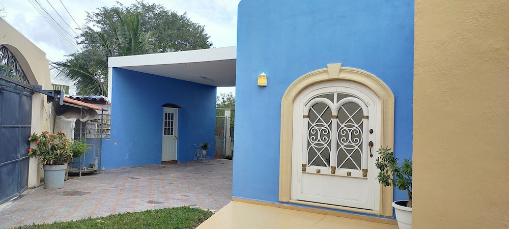 Residencia Uribe - Beautiful House With Private Pool