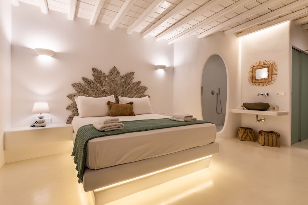 Evlalia Studios & Villas