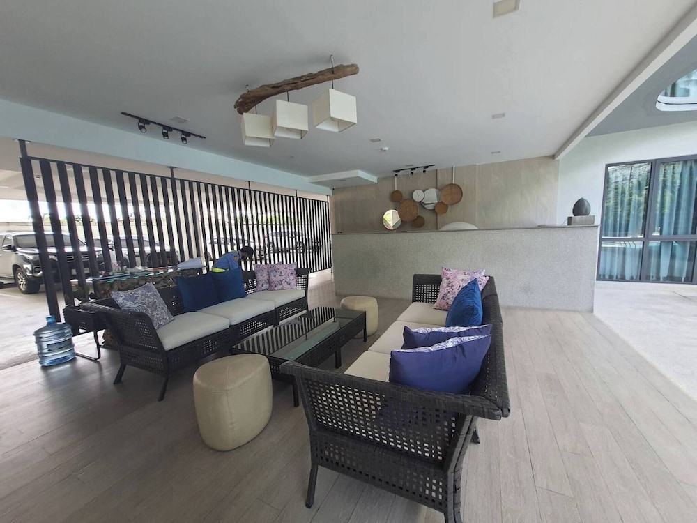 Stylish Bang Saray Apartment With Pool and Resort Facilities