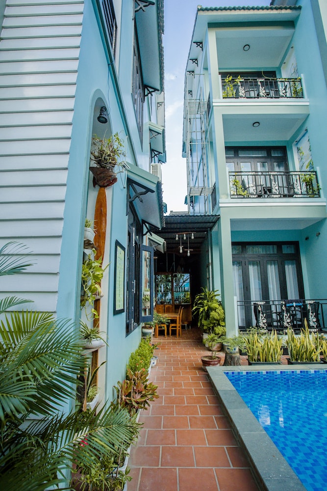 Magnolia Garden Villa