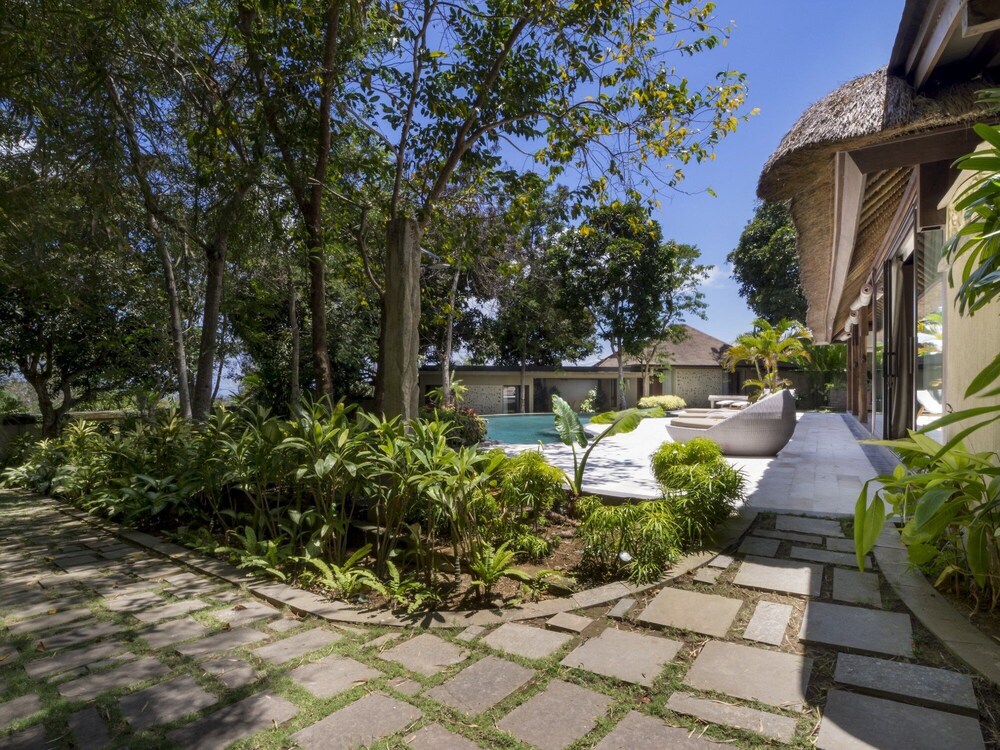 Villa Kayu Merah in Pecatu view 4