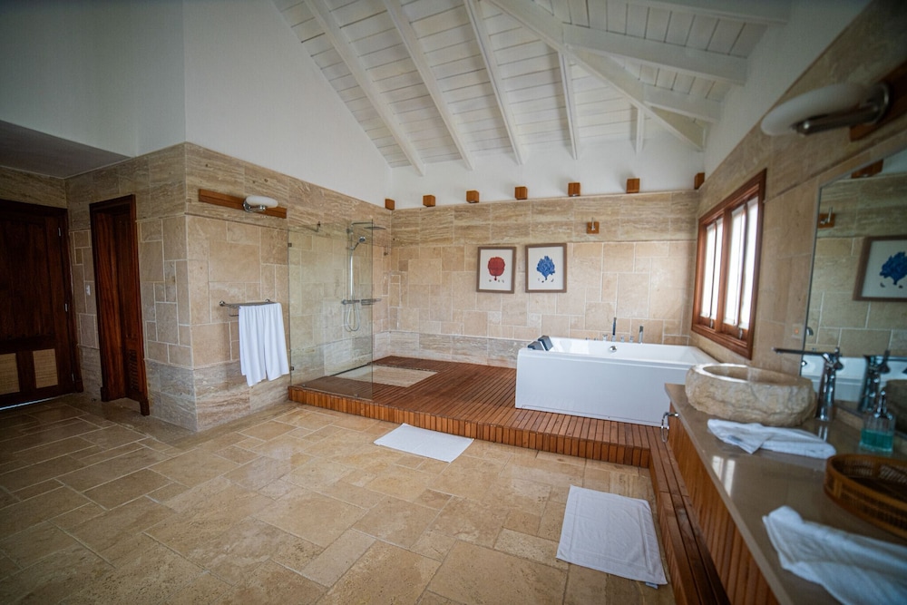 5BR 16 Guests Private Pool Garden View