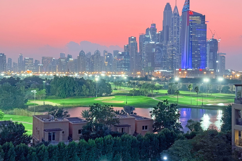 bnbme - Golf Tower - 2 BDR