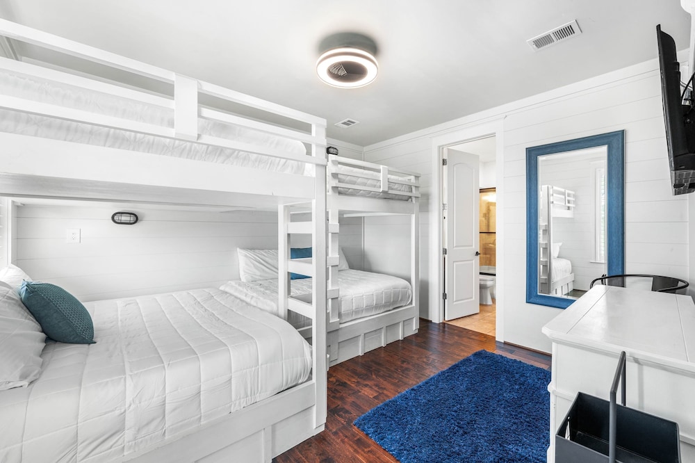 Modern Stay Near 30A w Pool Balcony Golf Cart Rental 30A Sunset Cove