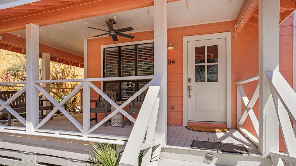 3 Minutes to 30A Beaches; Pretty in Pink Seagrove Home view 5
