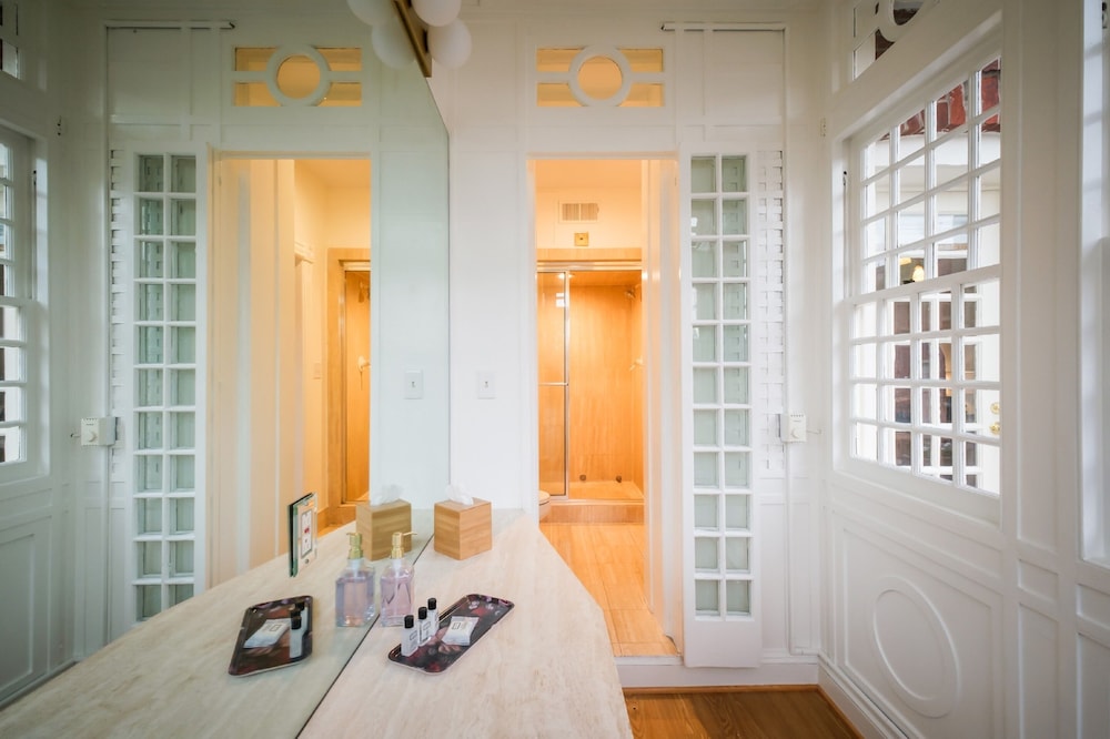 Swann House Historic Dupont Circle Inn