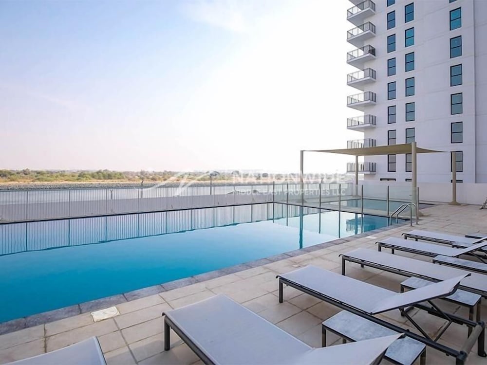 Abu Dhabi Vacations - Nasma Luxury Stays - Water's Edge in Yas - Property Image 14