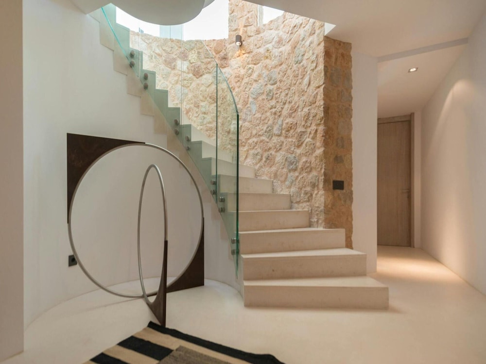 Stunning Villa With Modern Appliances