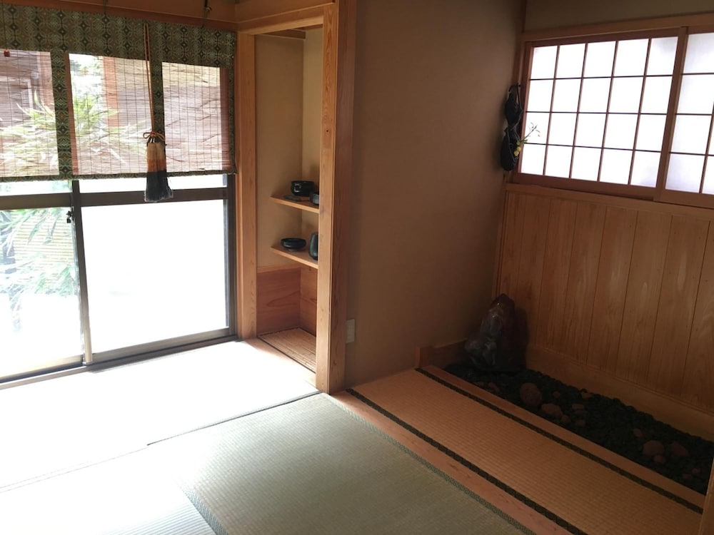Photo 33
