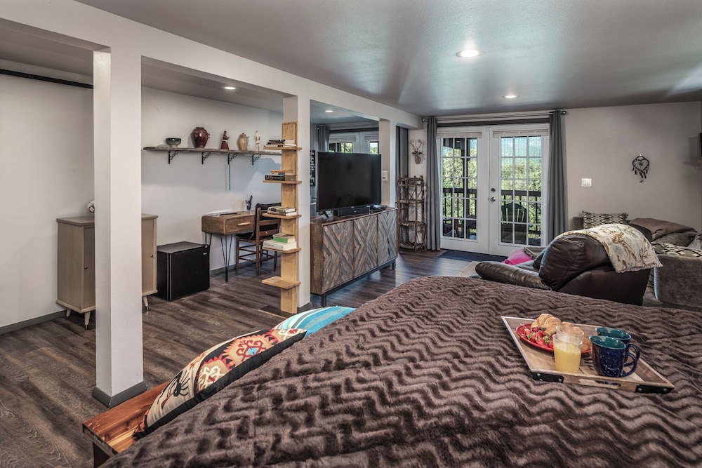 Valley View by Ruidoso Vacation Rentals