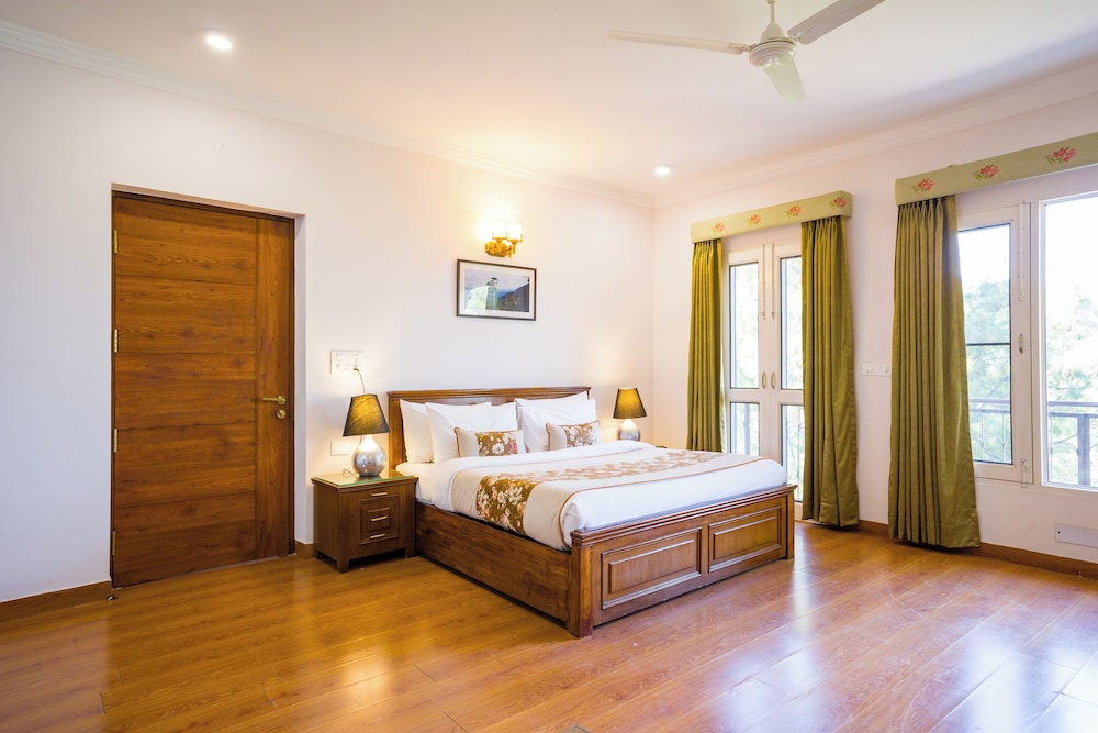 Alaya Stays Captains Nest 3 BHK Retreat With Garden & Scenic Views