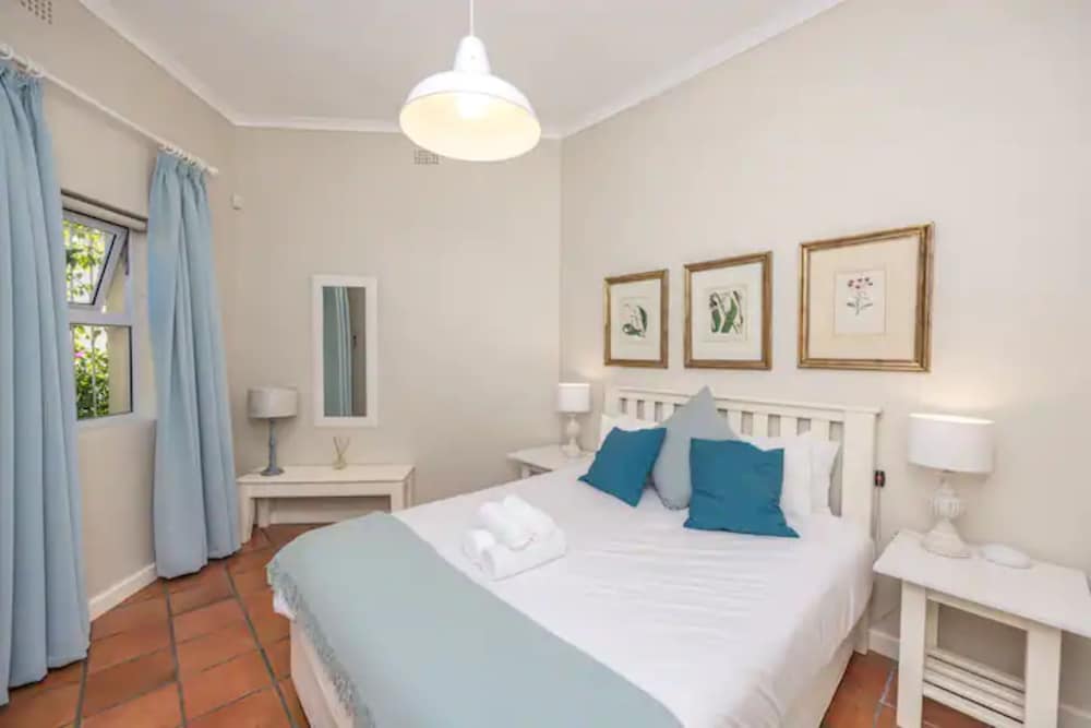 Perfect Getaway in Clifton view 2