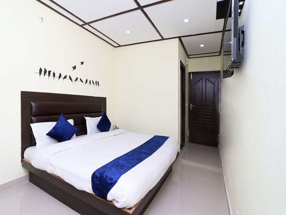 Dehradun Vacations - OYO 13673 Home Luxury 1RK Happy Valley - Property Image 9