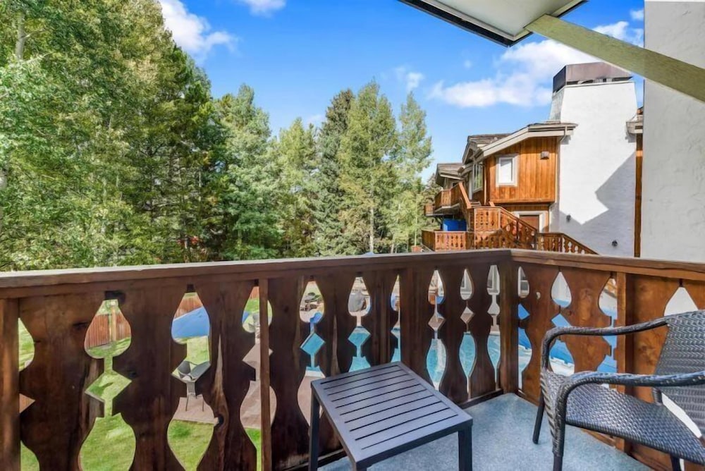 2 Bedroom Mountain Condo in Vail Village at Gondola One