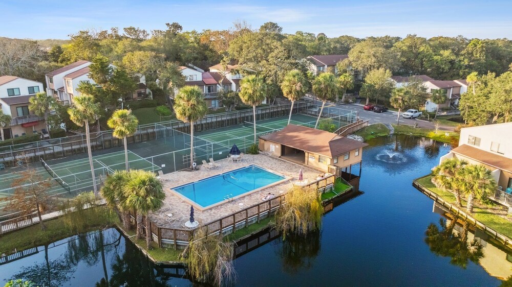 2622 Forest Ridge #c2 3 Bedroom Condo