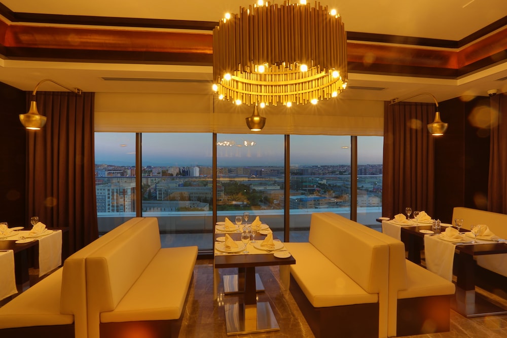 Grand Harilton Hotel - Image 40