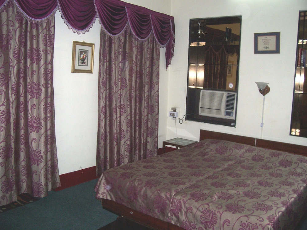 Blue Chip Guest House Kolkata view 5