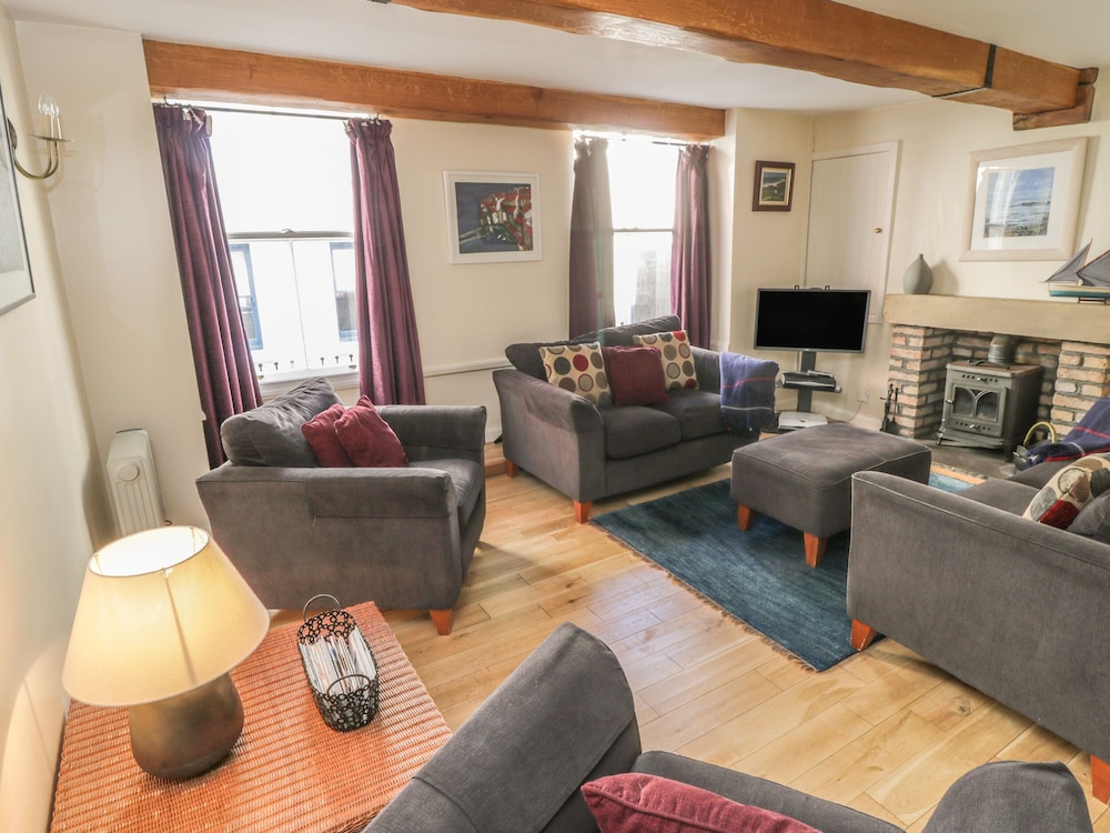 Salmon Cottage