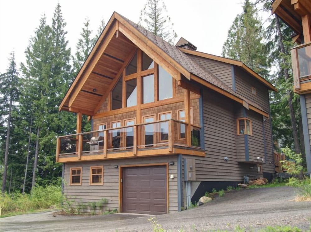 Mountain Town Properties White Wolf 4 - Image 1